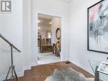 95 VIVA GARDENS | Oakville Ontario | Slide Image Nine