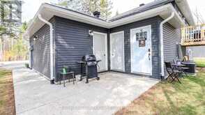2082 CENTRE AVENUE | Orillia Ontario | Slide Image Five
