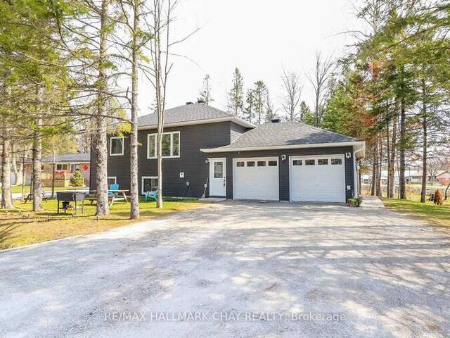 2082 CENTRE AVENUE Orillia Ontario, L3V 6H3 - Multi-family Home For Sale