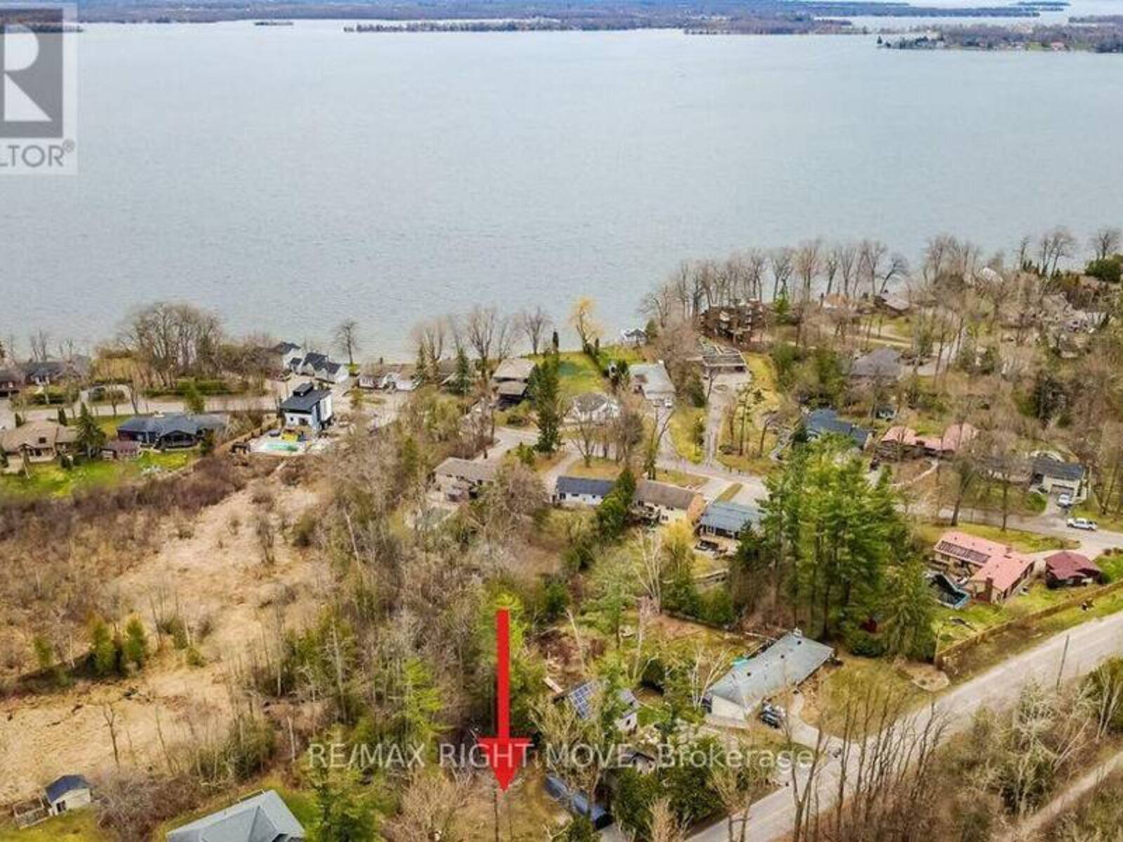 454 BAY STREET, Orillia, Ontario L3V 3X7
