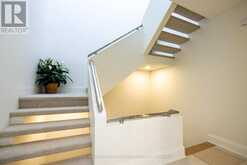 10 PENWOOD CRESCENT | Toronto Ontario | Slide Image Thirteen