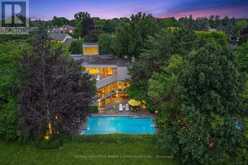 10 PENWOOD CRESCENT | Toronto Ontario | Slide Image Four