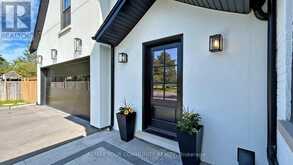 557 AINTREE DRIVE | Whitchurch-Stouffville Ontario | Slide Image Five