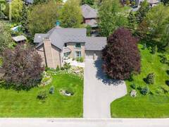 16 OAK RIDGE DRIVE Halton Hills Ontario, L7G 5G6