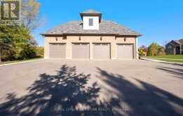 161 PERRYMAN COURT | Erin Ontario | Slide Image Two