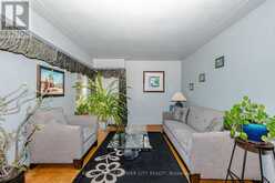 1433 FANSHAWE PARK ROAD E | London Ontario | Slide Image Sixteen