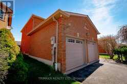 92 HARTRICK PLACE | Whitby Ontario | Slide Image Four