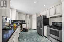 16 BELLEHAVEN CRESCENT | Toronto Ontario | Slide Image Eight