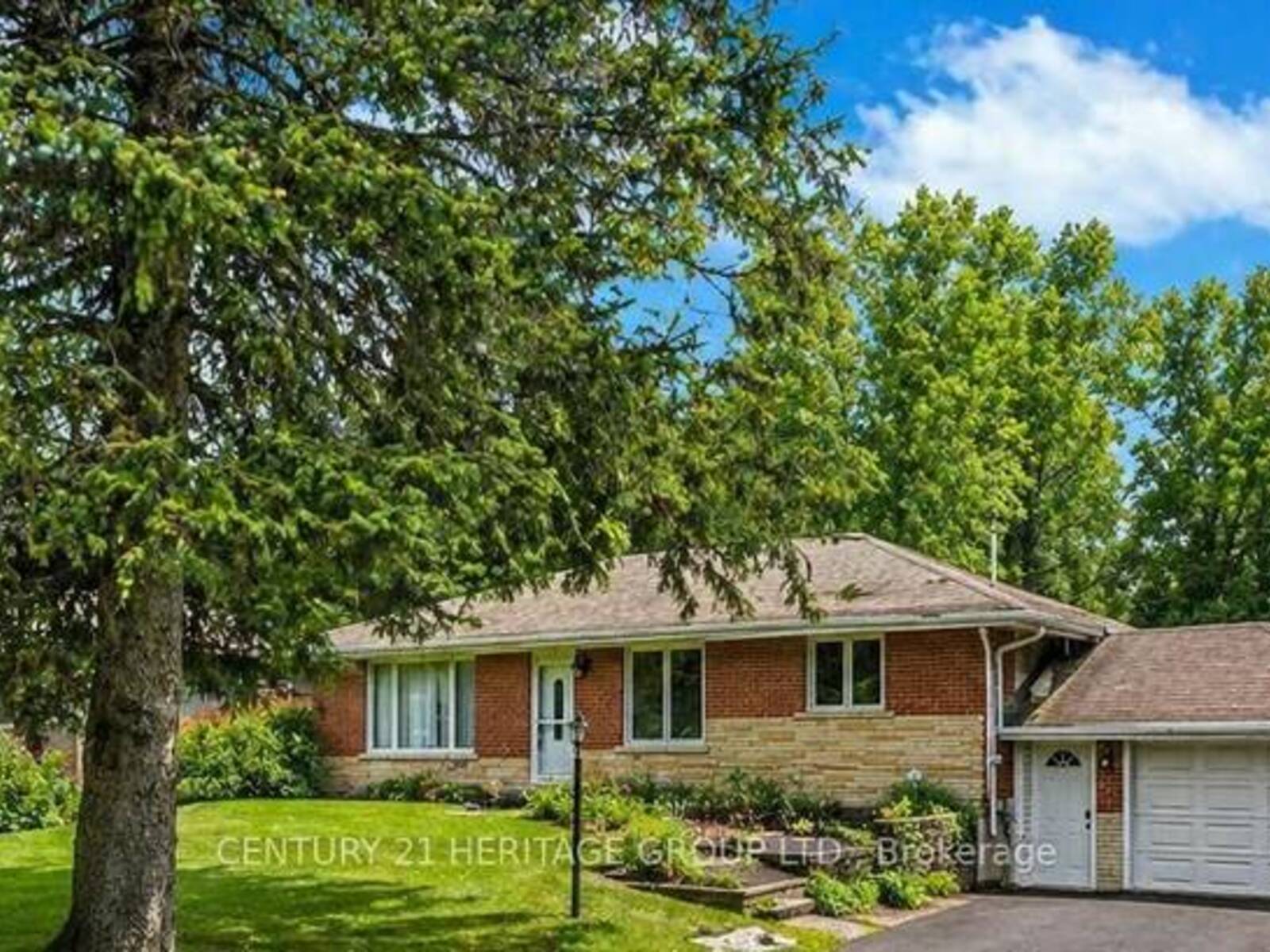20015 BATHURST STREET, East Gwillimbury, Ontario L9N 1N3
