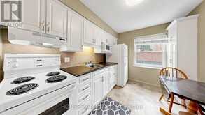 9 - 824 BRANT STREET | Burlington Ontario | Slide Image Nine