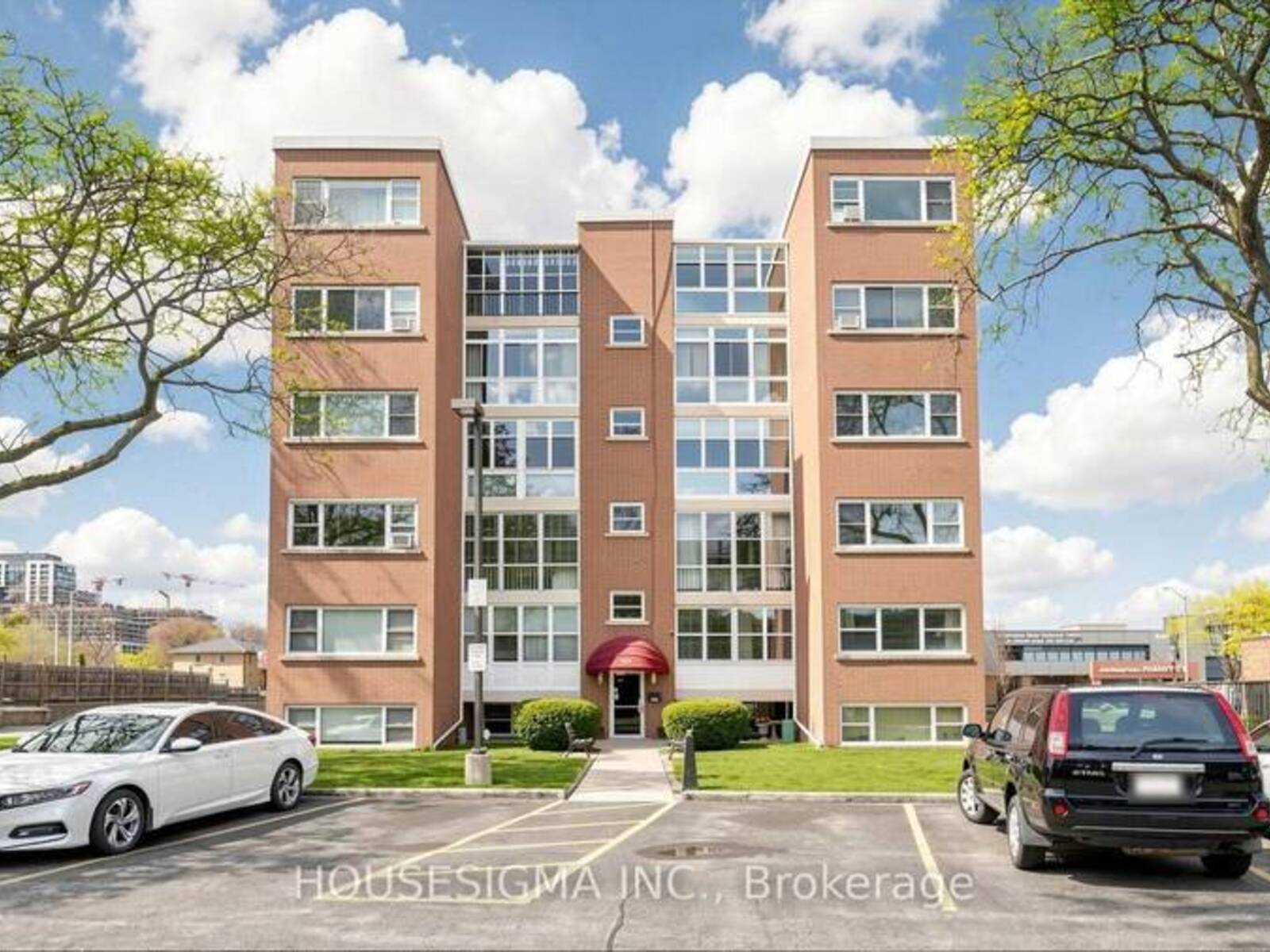 9 - 824 BRANT STREET, Burlington, Ontario L7R 2J5
