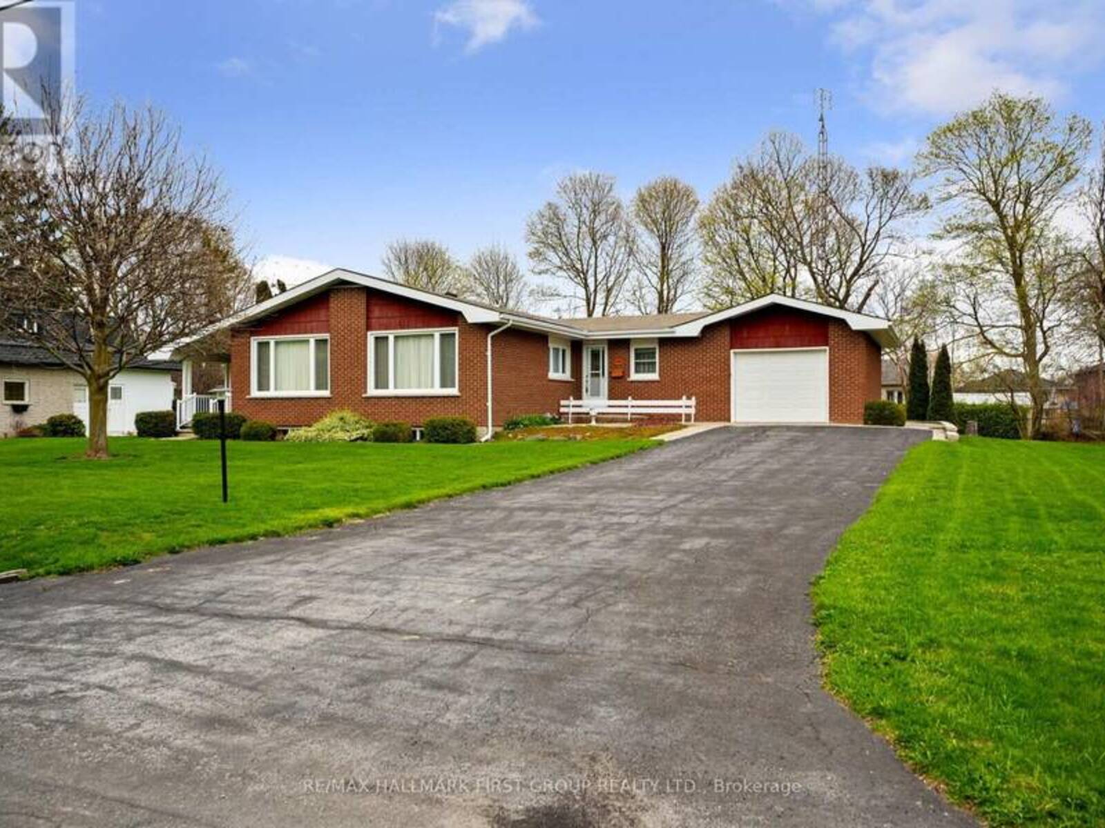 12 MAPLEWOOD BOULEVARD, Cobourg, Ontario K9A 4J3