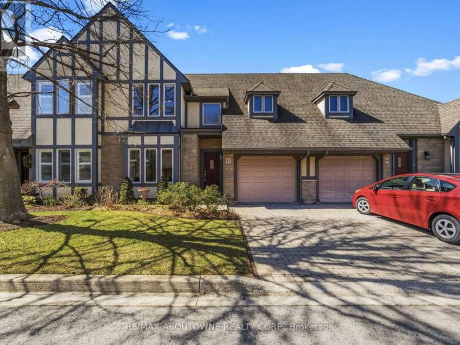 12 - 575 SIMCOE STREET, Niagara-on-the-Lake, Ontario L0S 1J0