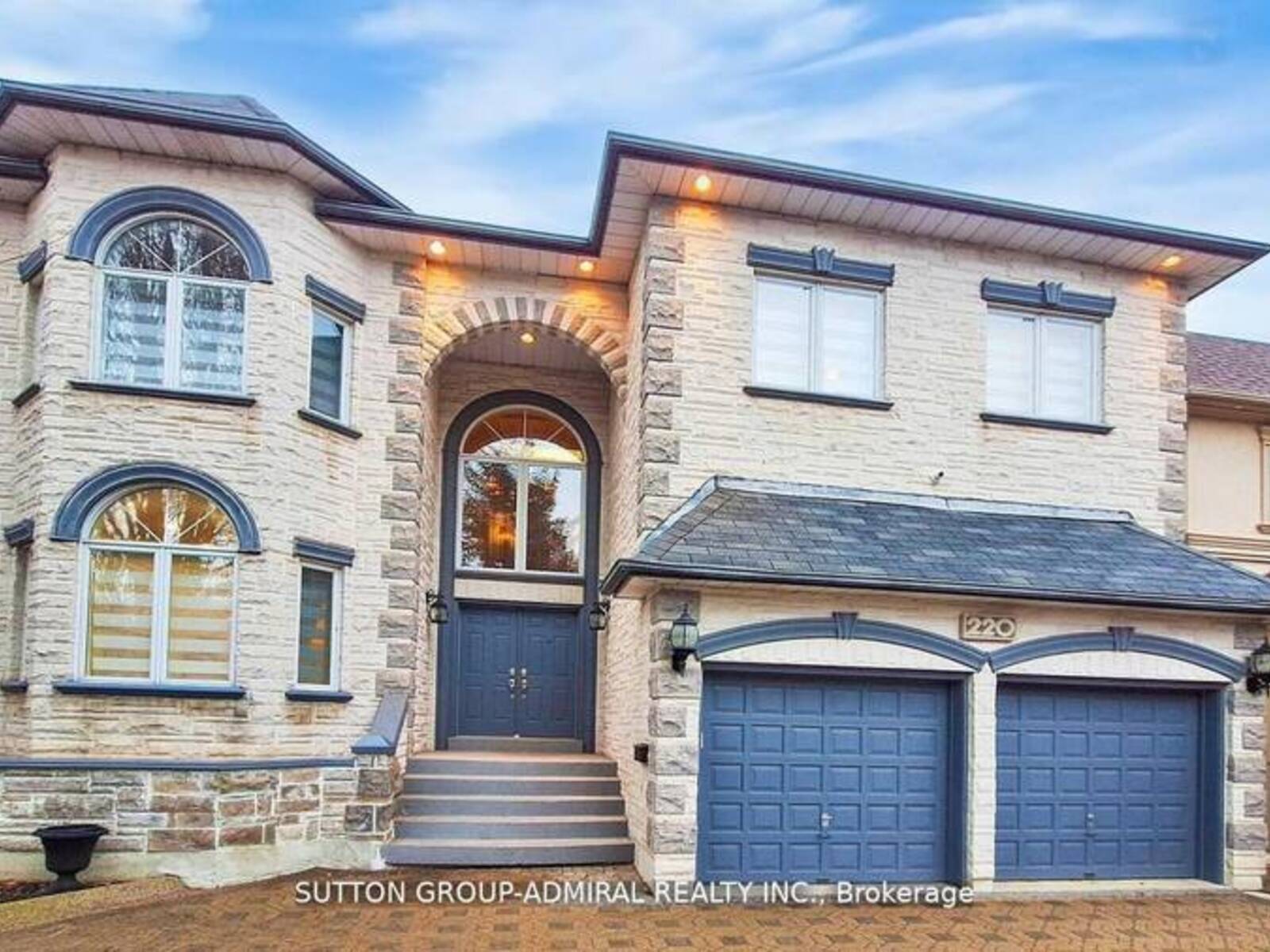 220 KING HIGH DRIVE, Vaughan, Ontario L4J 3N5