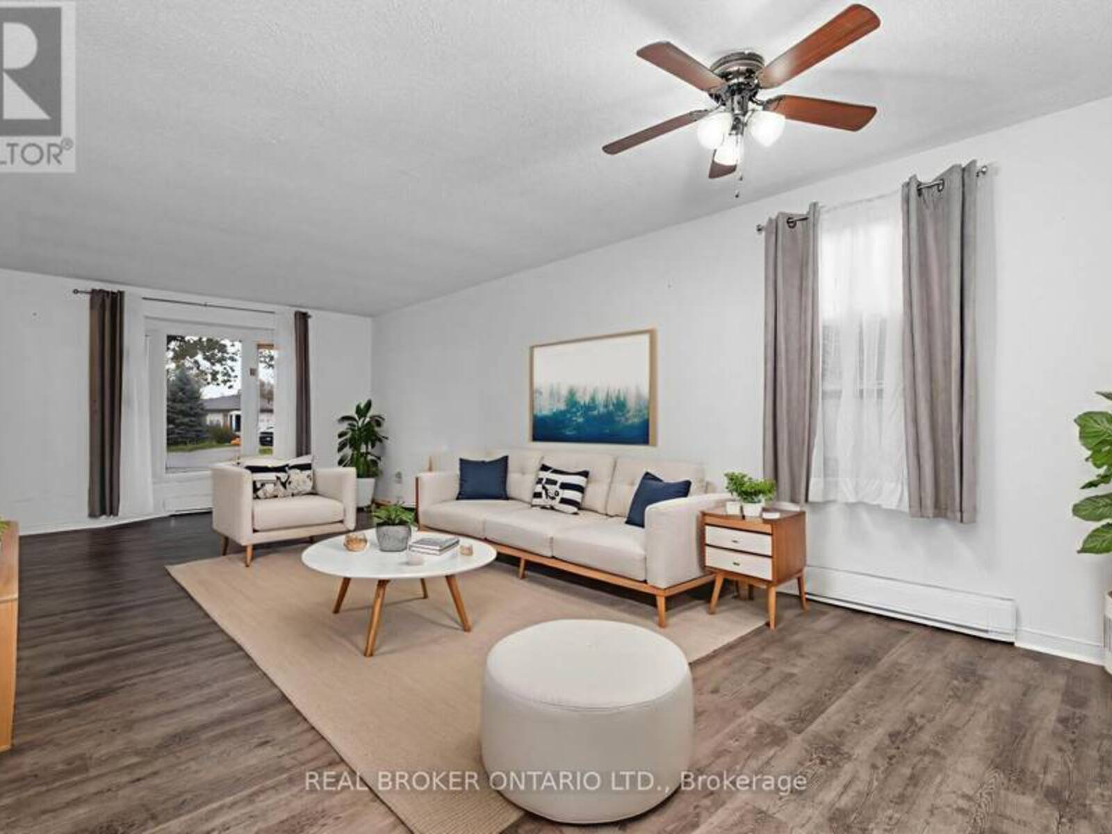 8 MAPLE LEAF TERRACE, Cookstown, Ontario L0L 1L0