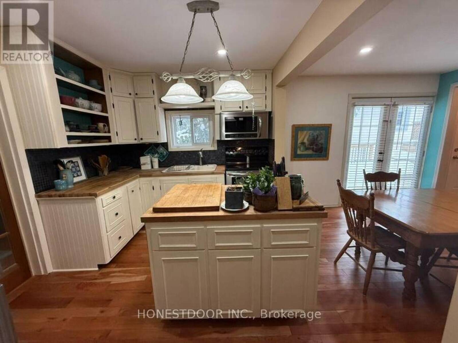 2015 RIDGE ROAD W, Oro-Medonte, Ontario L0L 2L0