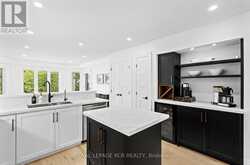 409 ALEX DONER DRIVE | Newmarket Ontario | Slide Image Eleven