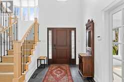 409 ALEX DONER DRIVE | Newmarket Ontario | Slide Image Four