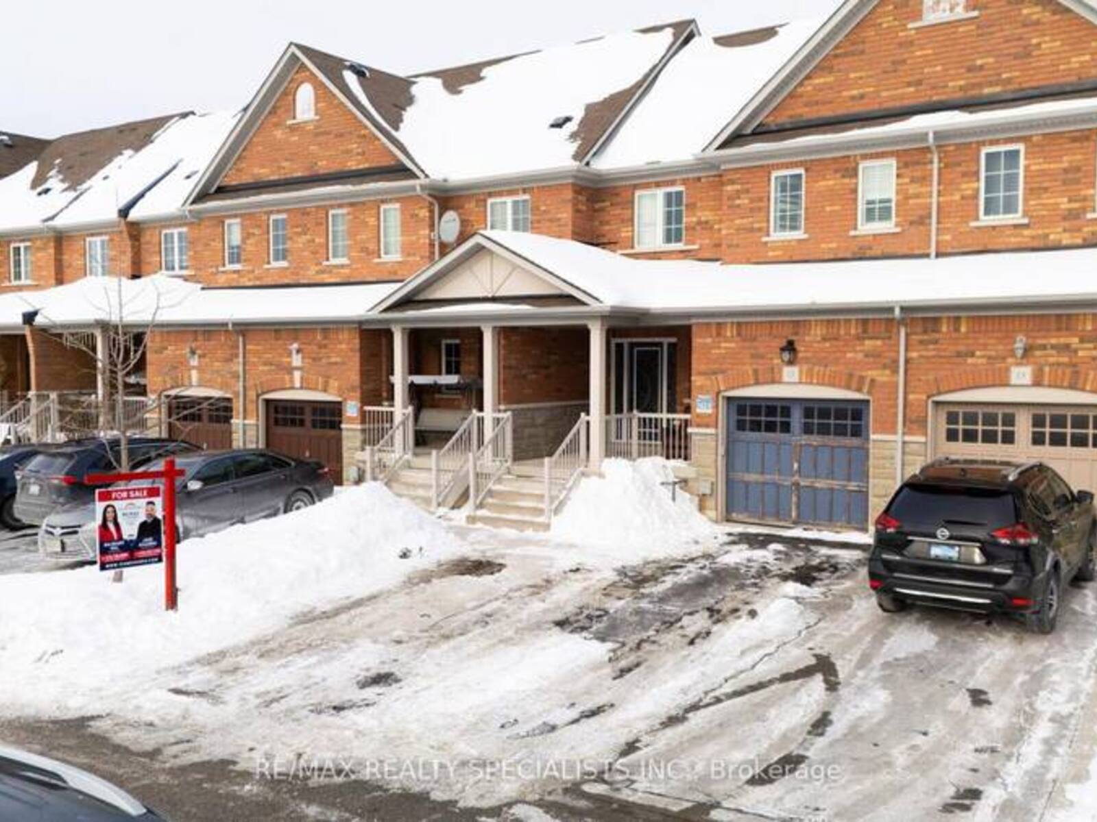 13 BURNSTOWN CIRCLE, Brampton, Ontario L6P 3M1