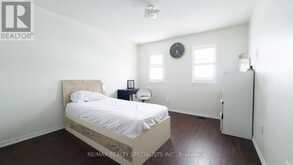 13 BURNSTOWN CIRCLE | Brampton Ontario | Slide Image Thirteen