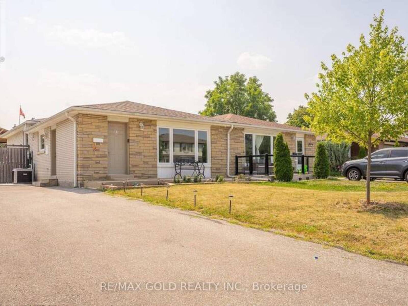 51 DAVENPORT CRESCENT, Brampton, Ontario L6T 3L5