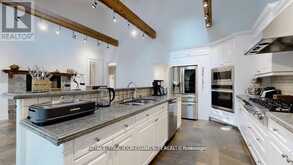 43 DENHAM DRIVE | Richmond Hill Ontario | Slide Image Twelve