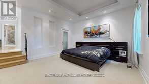 43 DENHAM DRIVE | Richmond Hill Ontario | Slide Image Fifteen
