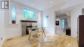 43 DENHAM DRIVE | Richmond Hill Ontario | Slide Image Sixteen