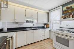 224 BALSAM AVENUE S | Hamilton Ontario | Slide Image Twelve