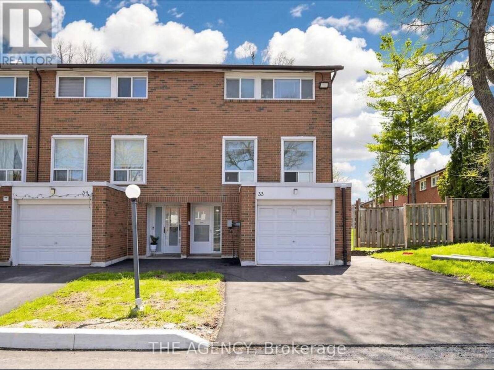 #33 - 1559 ALBION ROAD, Toronto, Ontario M9V 1B2