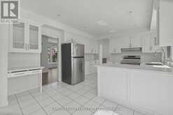 537 BLYTHWOOD ROAD | Toronto Ontario | Slide Image Eighteen