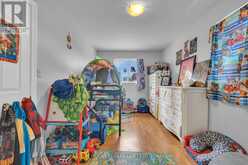 406 GLENGARRY AVENUE | Windsor Ontario | Slide Image Twelve