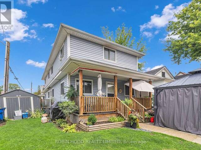 406 GLENGARRY AVENUE Windsor Ontario, N9A 1P9 - Multi-family Home For Sale