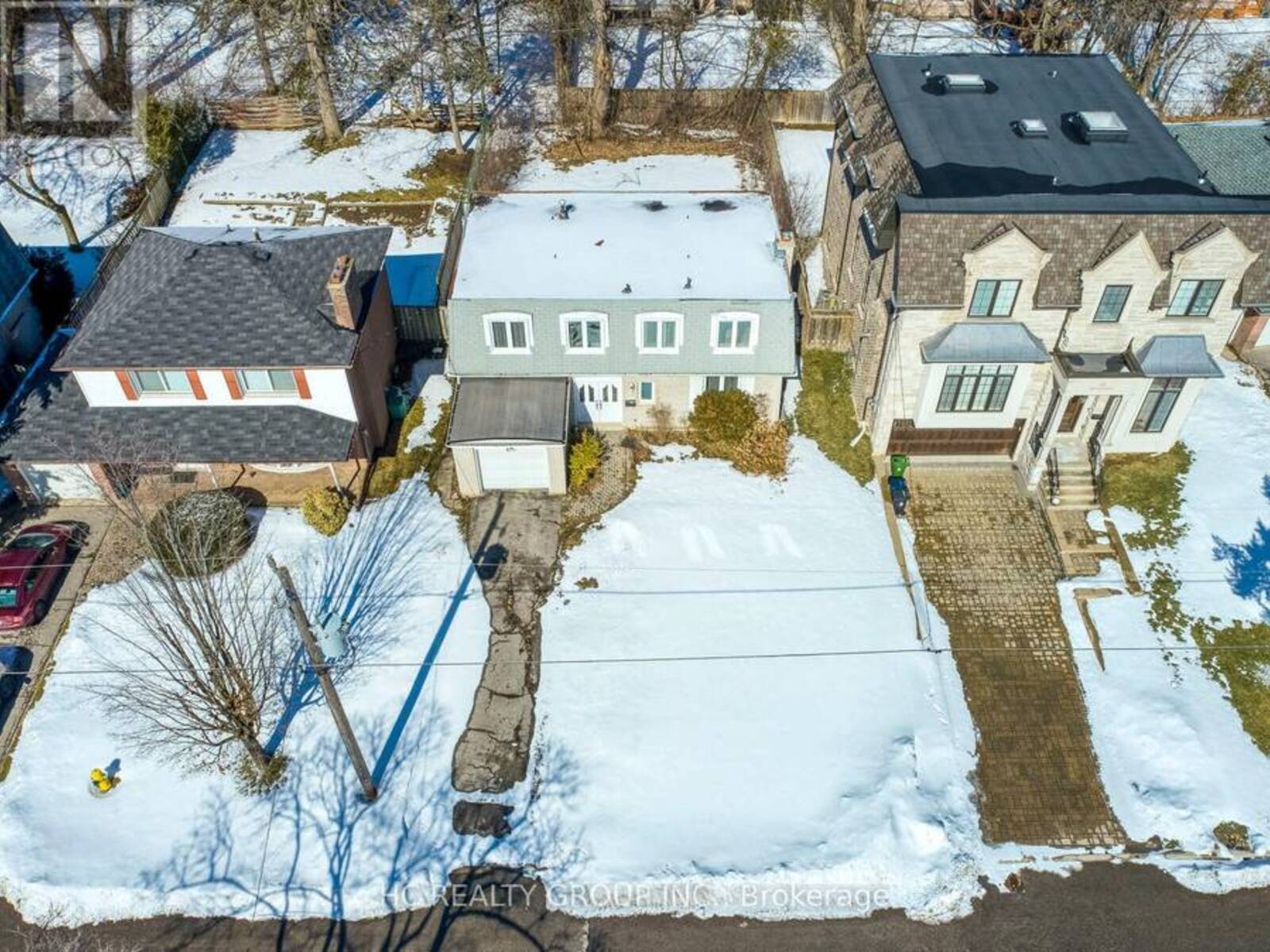 10 WARING COURT, Toronto, Ontario M2N 4G7