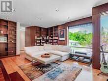 94 LAURENTIDE DRIVE | Toronto Ontario | Slide Image Thirteen