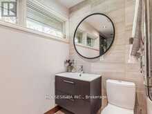 94 LAURENTIDE DRIVE | Toronto Ontario | Slide Image Nineteen