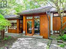 94 LAURENTIDE DRIVE | Toronto Ontario | Slide Image One