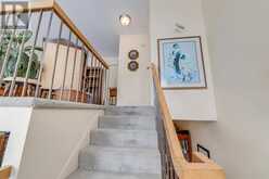4 ENGLISH IVYWAY | Toronto Ontario | Slide Image Eighteen