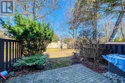 4 ENGLISH IVYWAY | Toronto Ontario | Slide Image Thirty