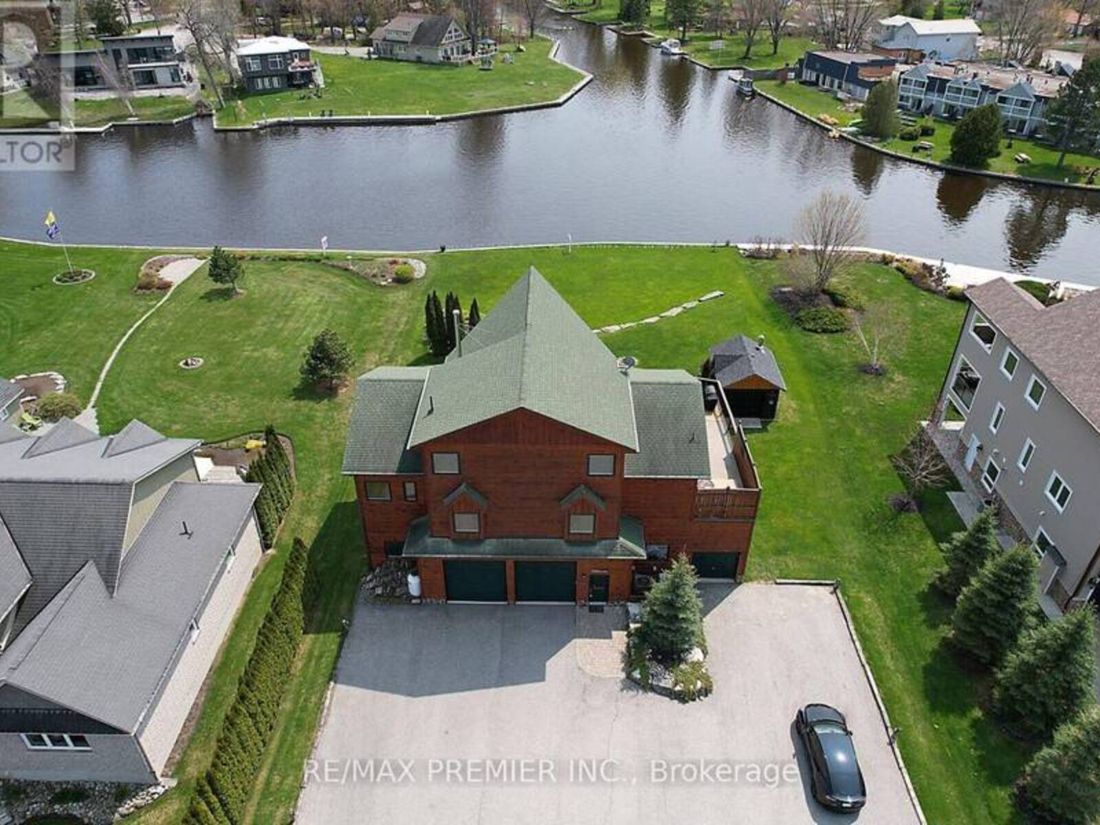 31 PARADISE BOULEVARD, Ramara, Ontario L0K 1B0