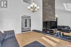 2 DEER VALLEY CRESCENT | London Ontario | Slide Image Sixteen