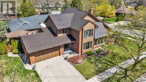 2 DEER VALLEY CRESCENT | London Ontario | Slide Image One