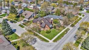 2 DEER VALLEY CRESCENT | London Ontario | Slide Image Four