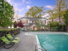 10 WHITE OAKS ROAD Barrie Ontario, L4N 4C1