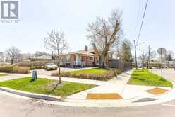16 GAMBELLO CRESCENT | Toronto Ontario | Slide Image Two