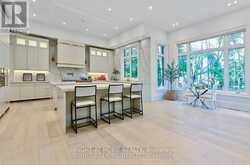 27 HURLINGHAM CRESCENT | Toronto Ontario | Slide Image Nine