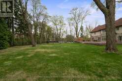 15 PARK LANE CIRCLE | Toronto Ontario | Slide Image Forty