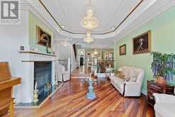 220 WALMER ROAD | Toronto Ontario | Slide Image Twelve