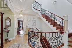220 WALMER ROAD | Toronto Ontario | Slide Image Twenty-three