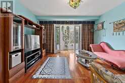 220 WALMER ROAD | Toronto Ontario | Slide Image Twenty-four